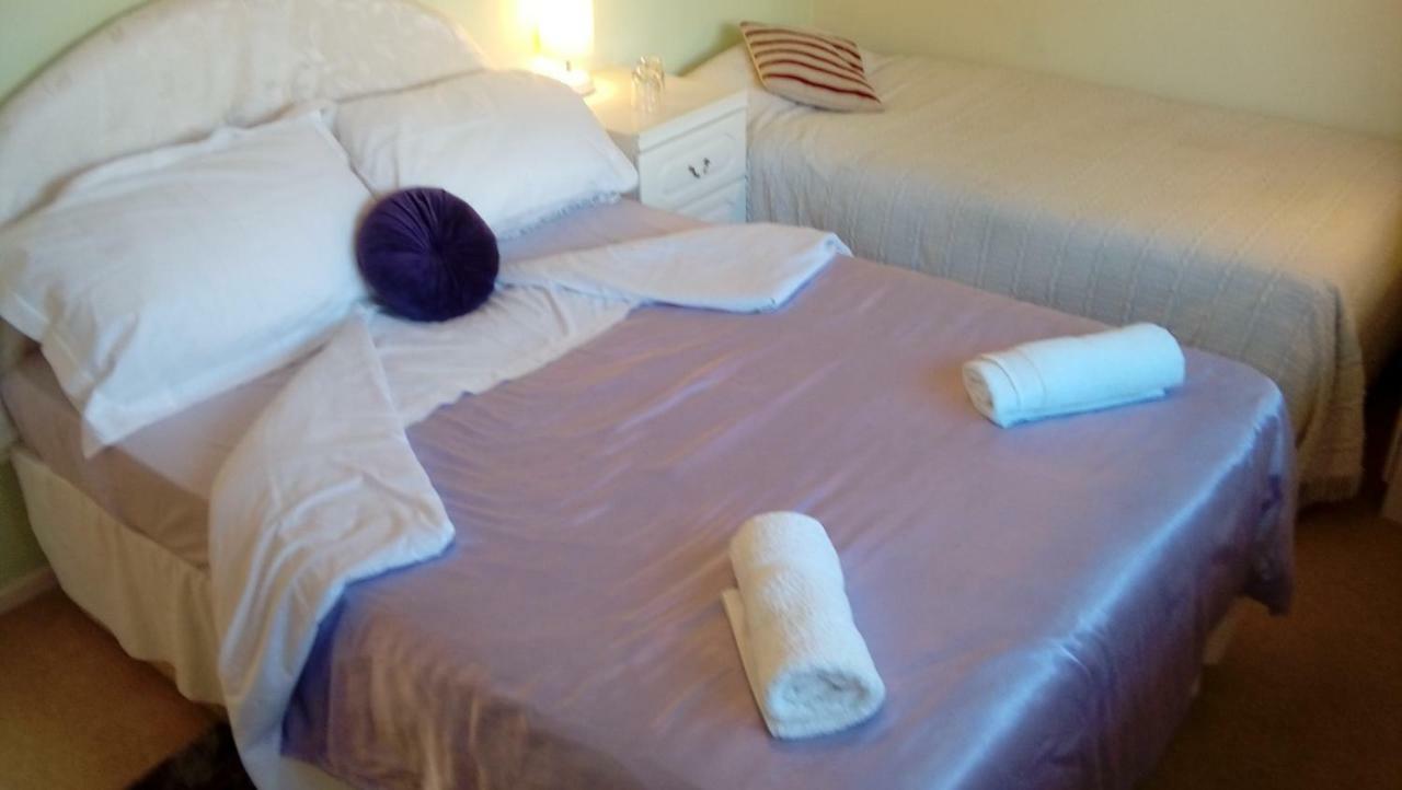Lavender House Hotel Бридженд Екстериор снимка